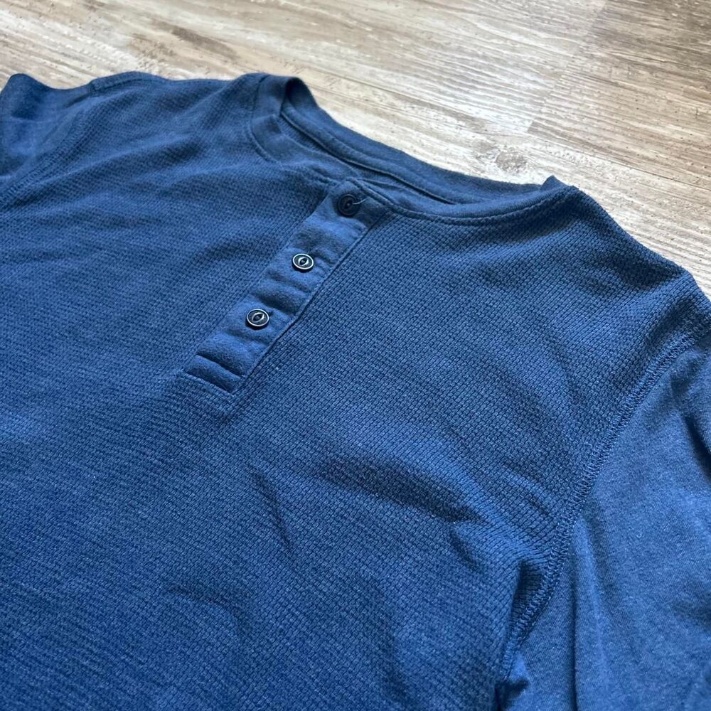 Levi's Women's preppy minimalist blue long sleeve thermal henley shirt
